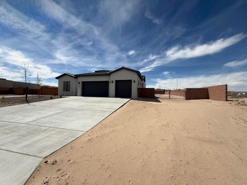 Photo of 605 Colorado Mountain Road NE, Rio Rancho, NM 87124 (MLS # 1098080)