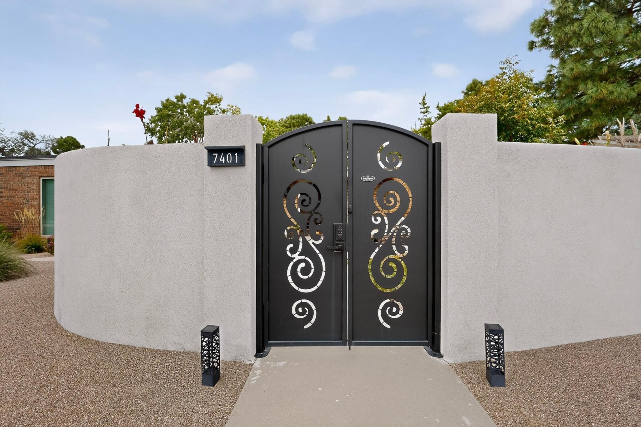 7401 Arroyo Del Oso Avenue NE