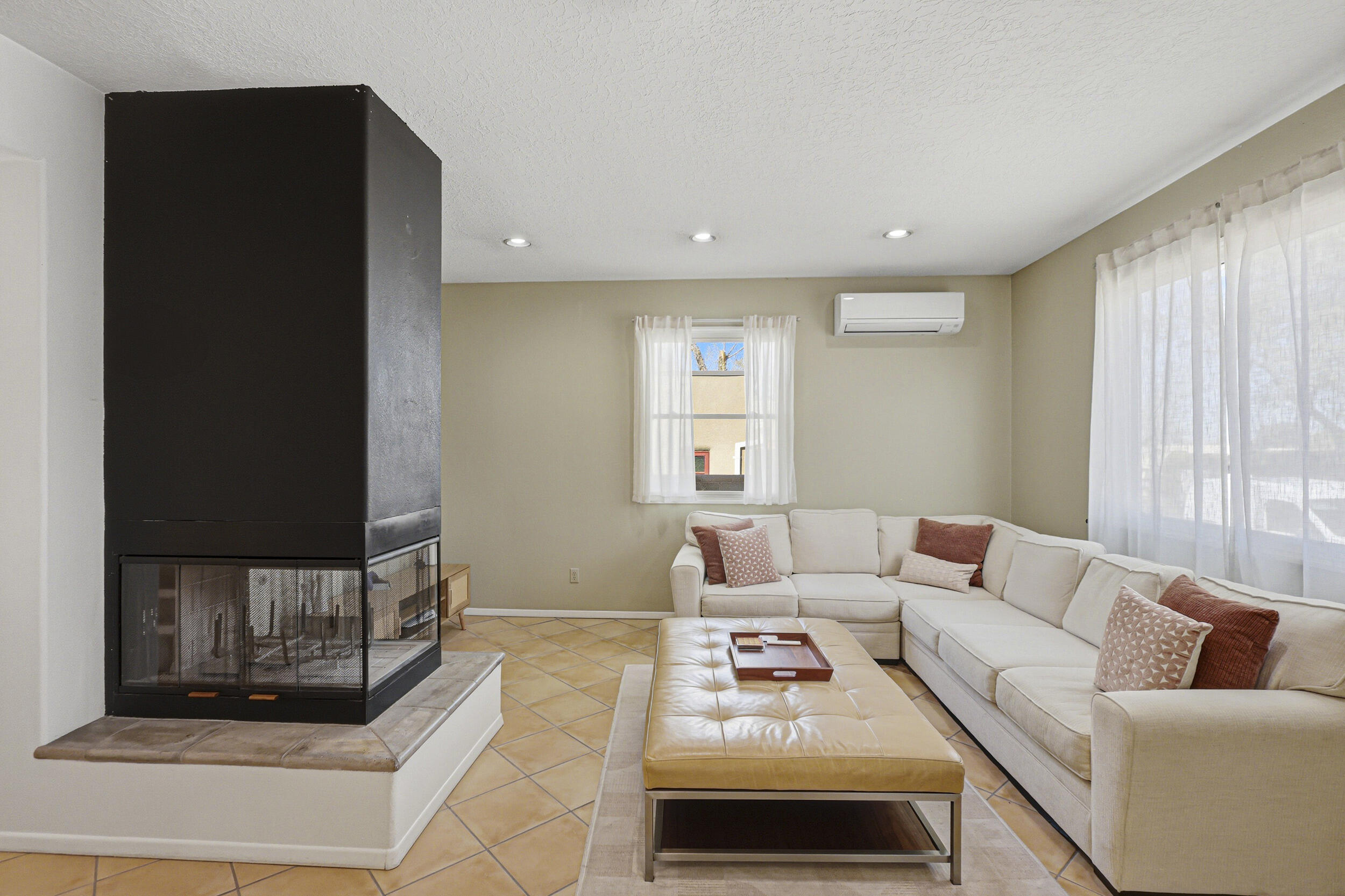 2920 Burton Avenue SE