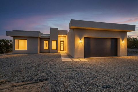 Photo of 85 Cerro Alto Road, Lamy, NM 87540 (MLS # 1098410)