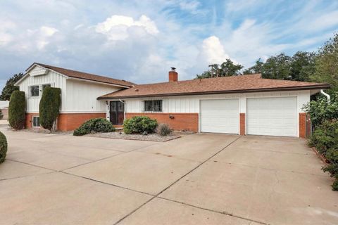 Homes For Sale - 3901 Madeira Drive<br/> Albuquerque, NM 87110