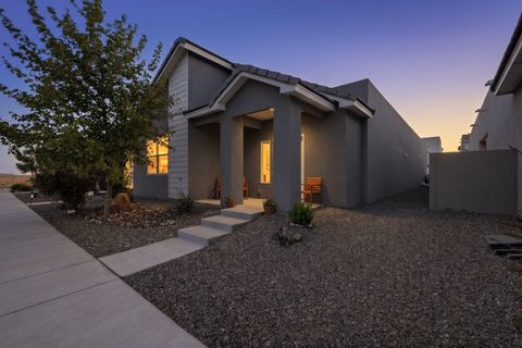 Photo of 6129 Strand Loop SE, Albuquerque, NM 87106 (MLS # 1102351)