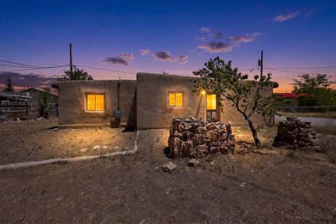 Photo of 730 Camino Porvenir, Santa Fe, NM 87505 (MLS # 1109070)