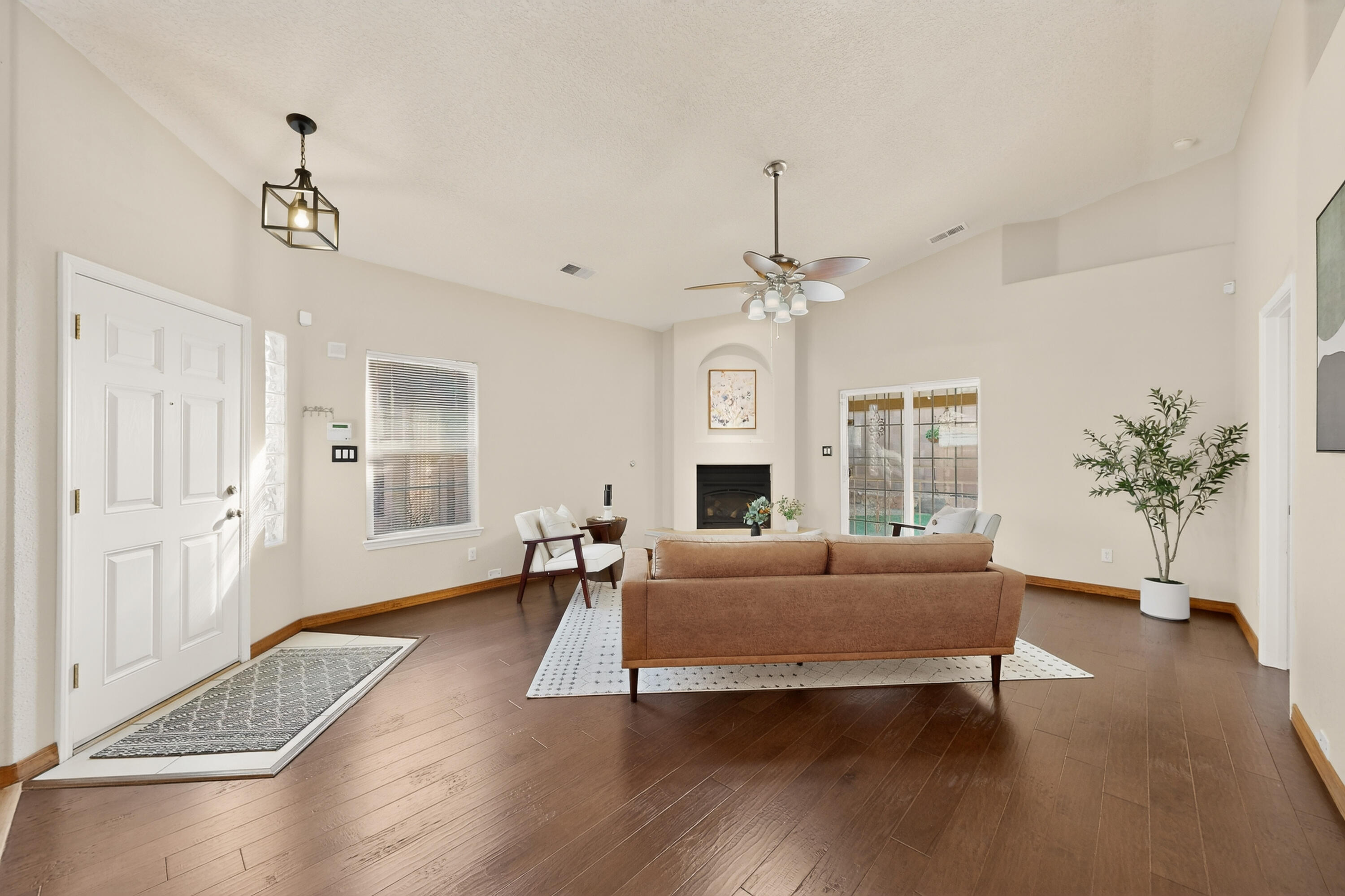 7320 Wild Olive Avenue NE