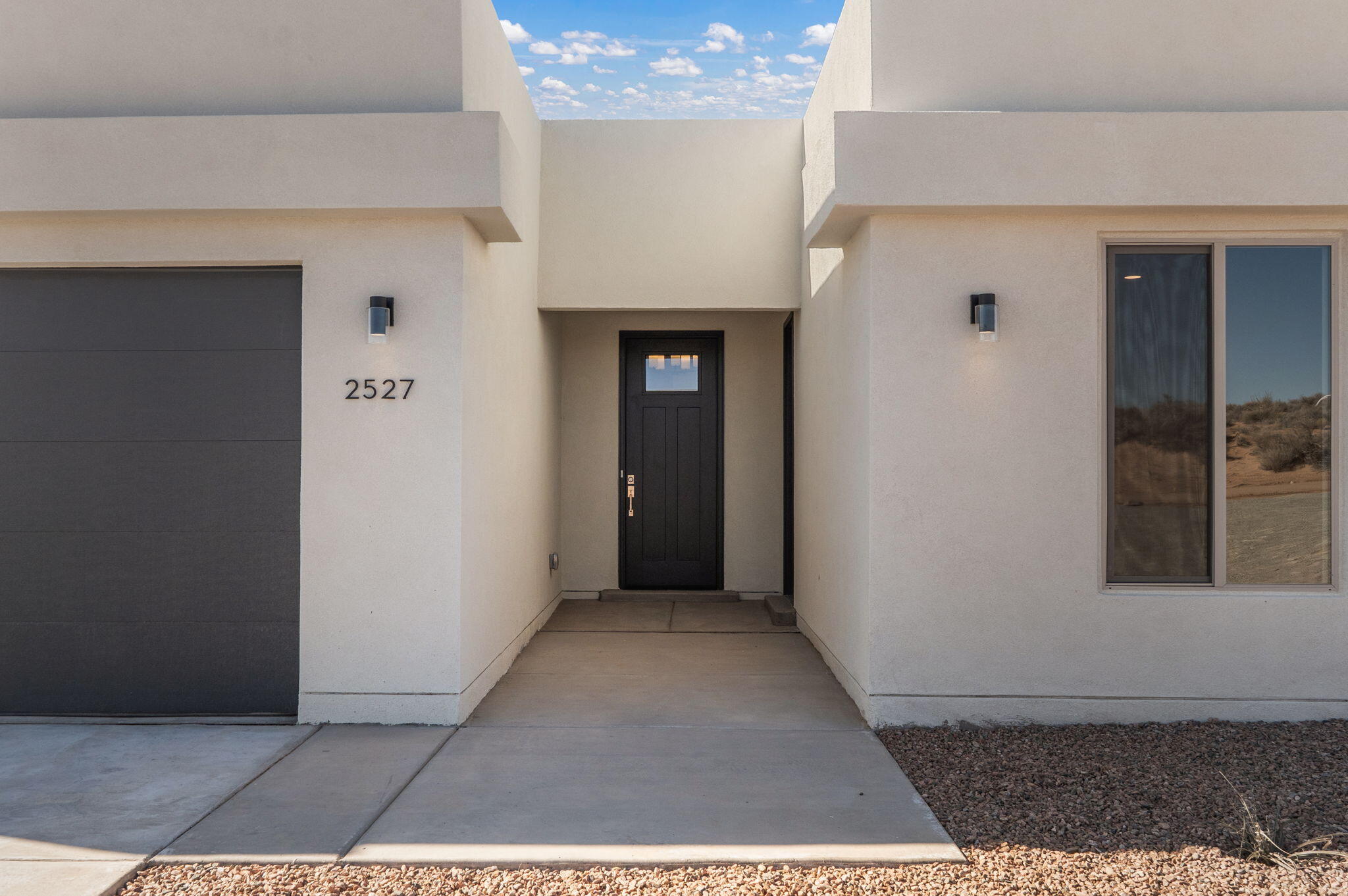 2527 Box Lake Drive NE