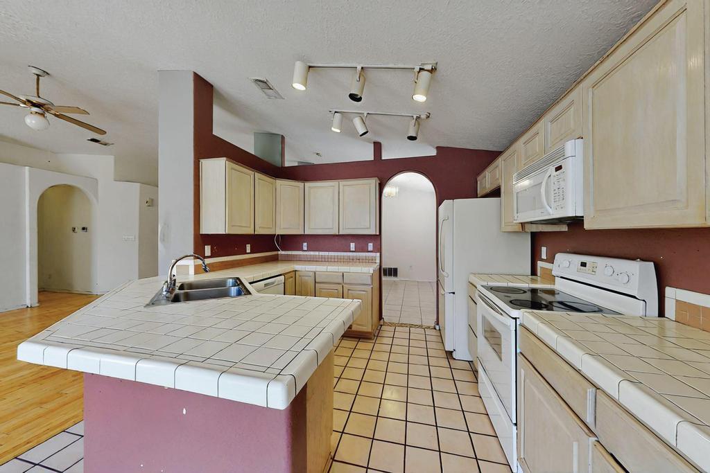 812 Bryce Canyon Street, Albuquerque, New Mexico image 14