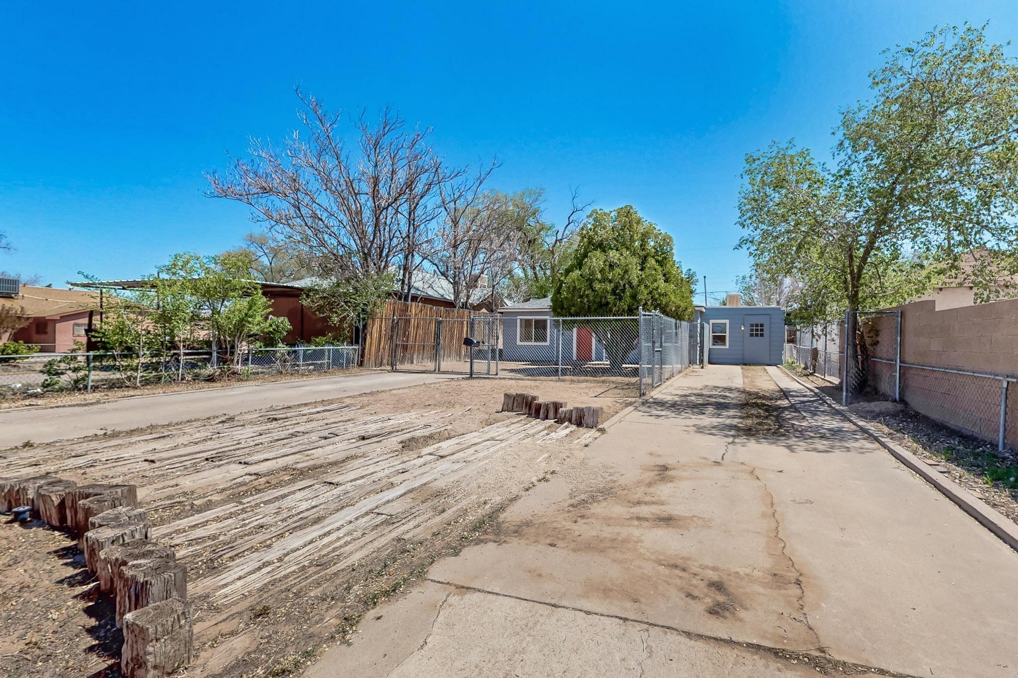 240 Chama Street, Albuquerque, New Mexico image 33