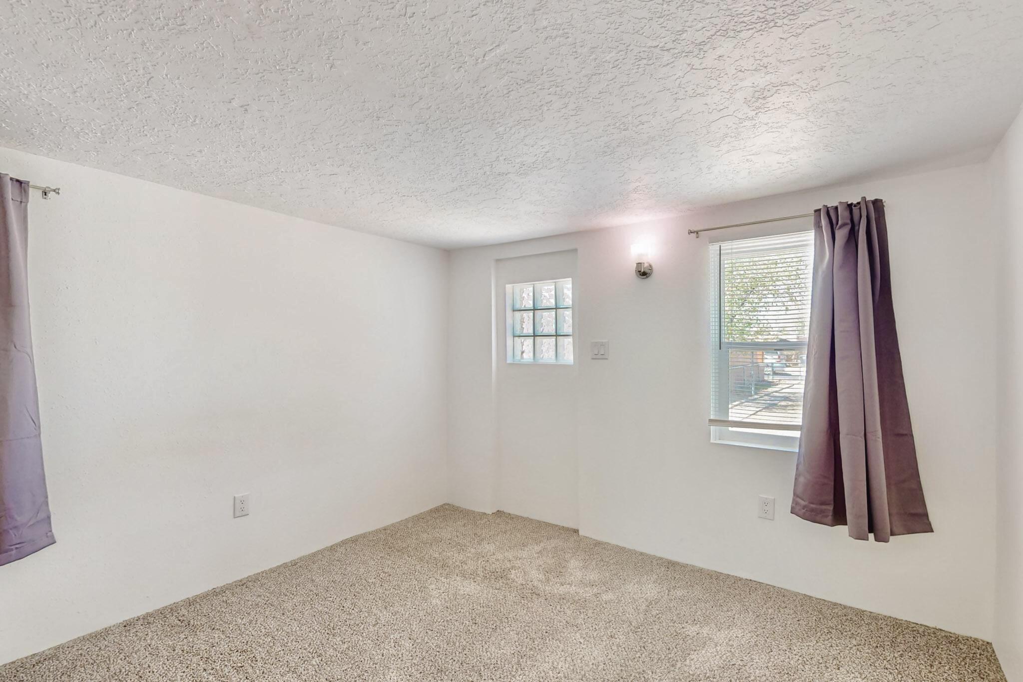 240 Chama Street, Albuquerque, New Mexico image 12