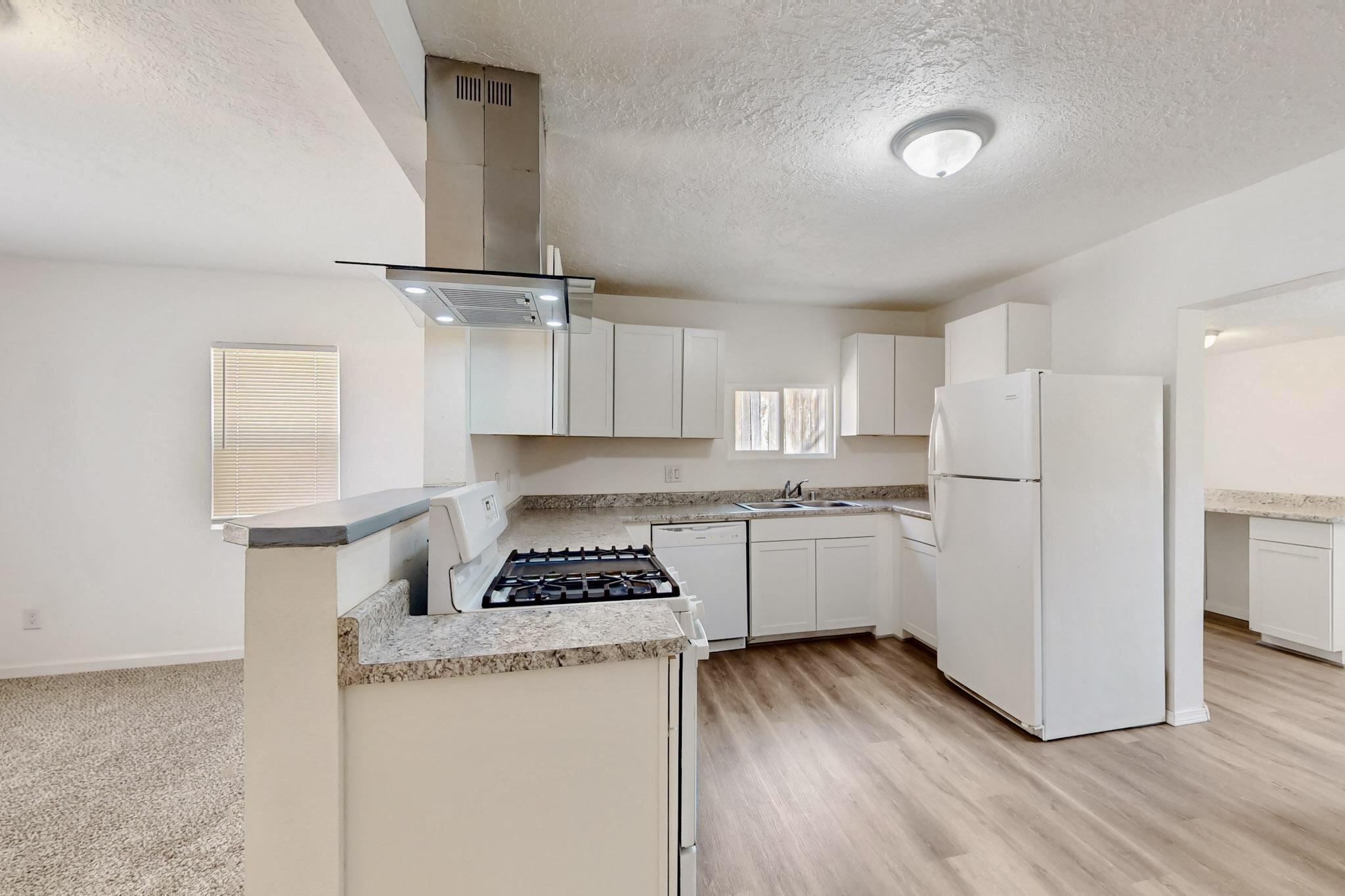 240 Chama Street, Albuquerque, New Mexico image 5