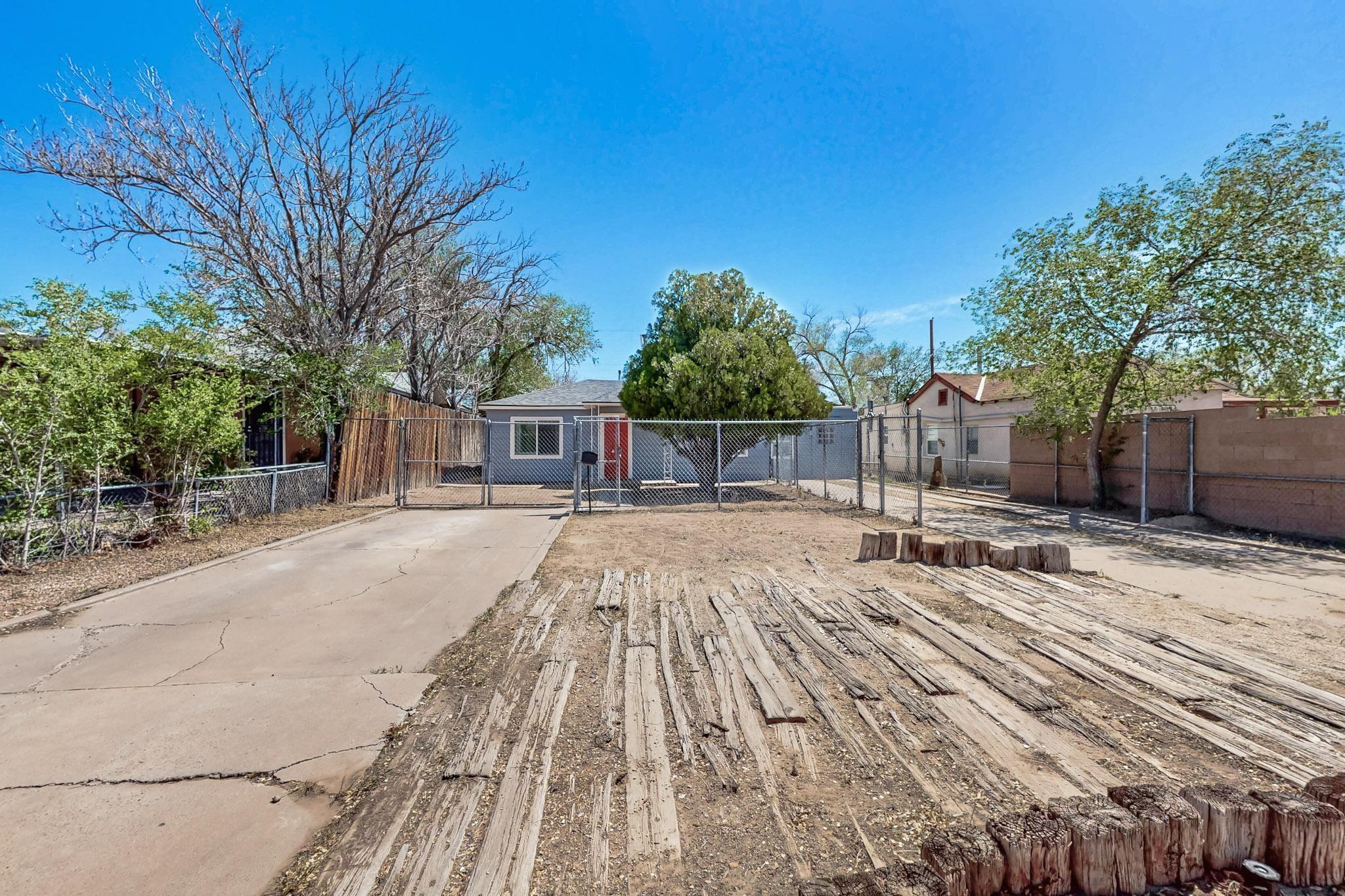 240 Chama Street, Albuquerque, New Mexico image 34