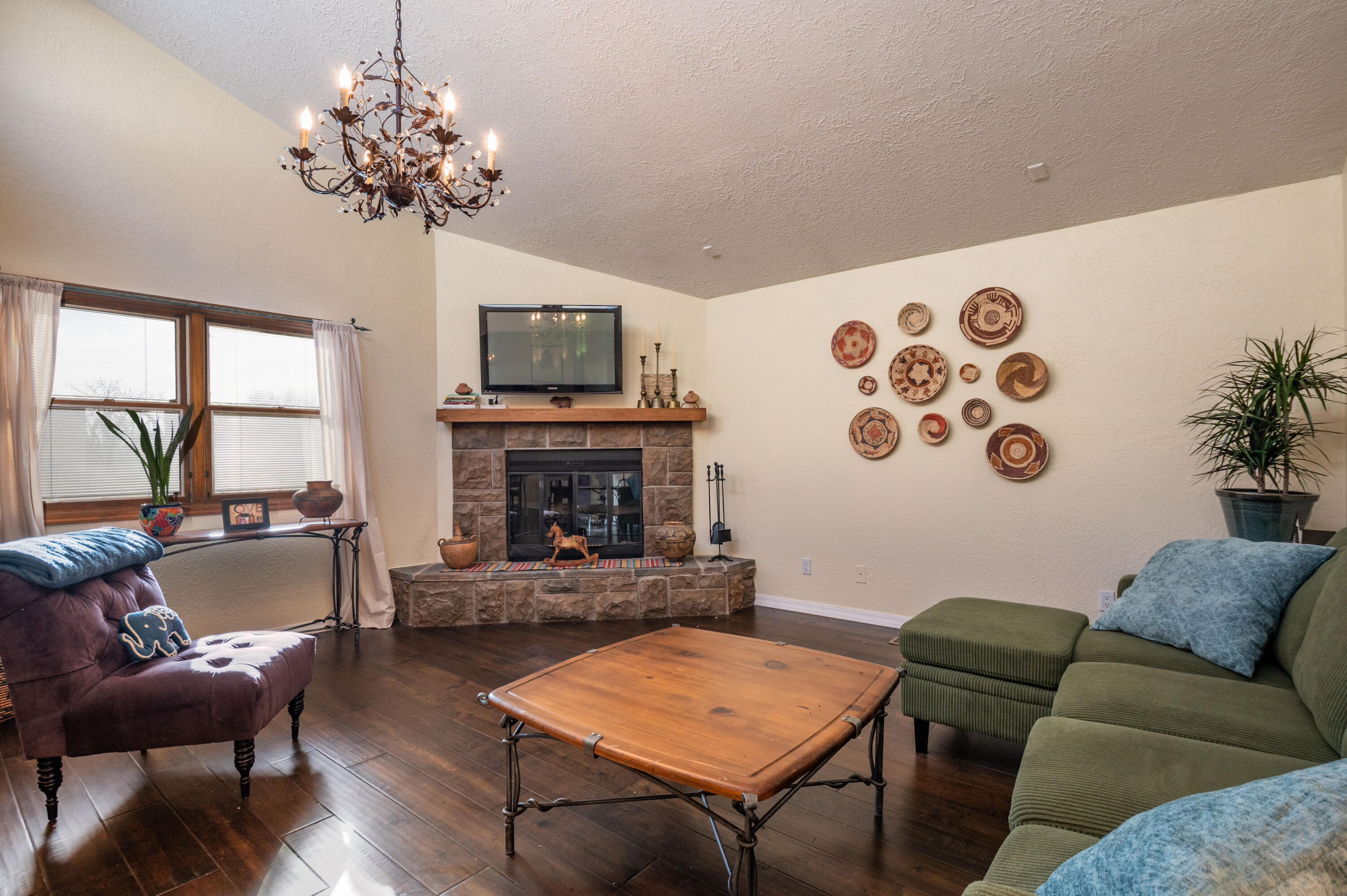 7339 Prairie Road NE