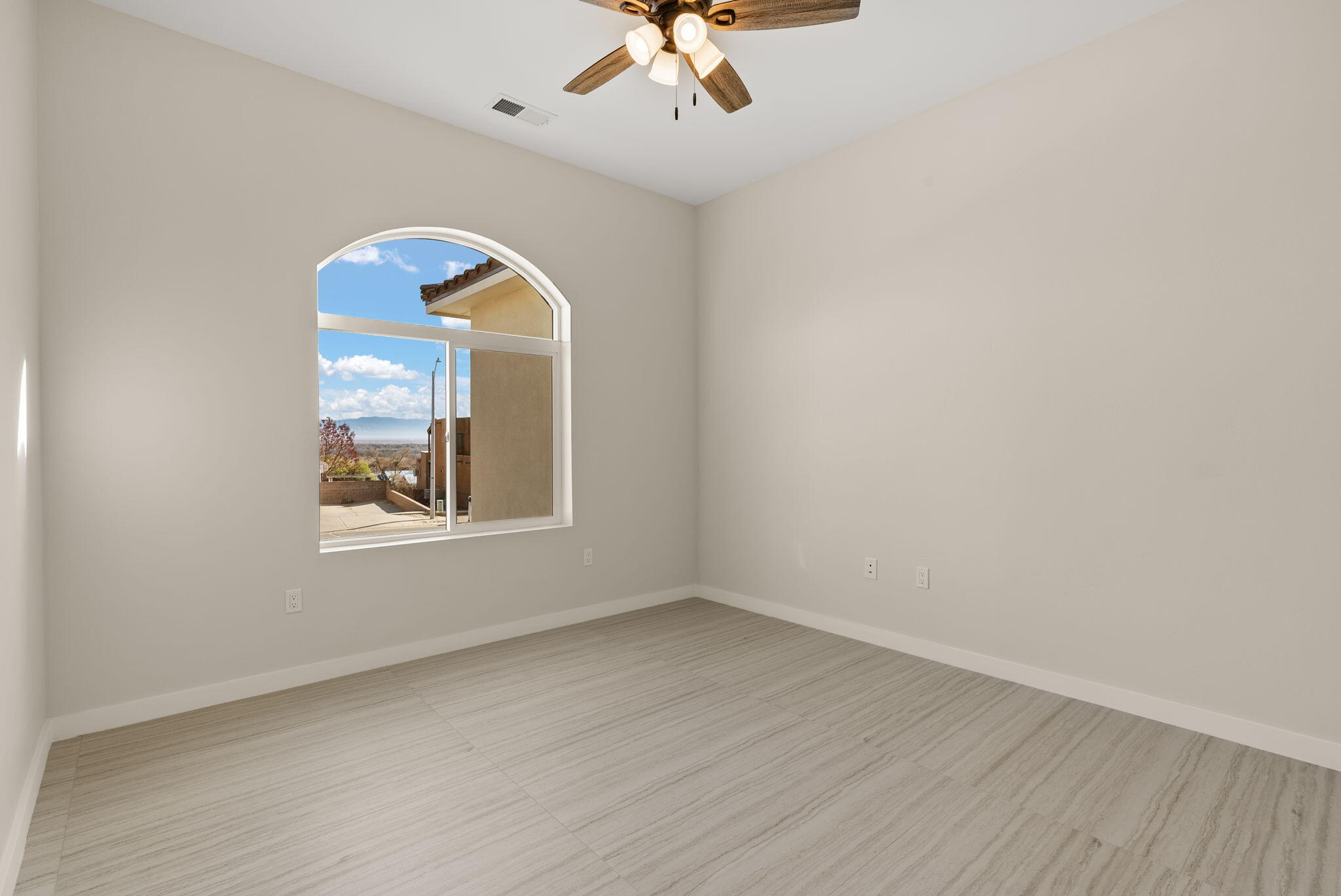 1114 Valley View Drive, Los Lunas, New Mexico image 39