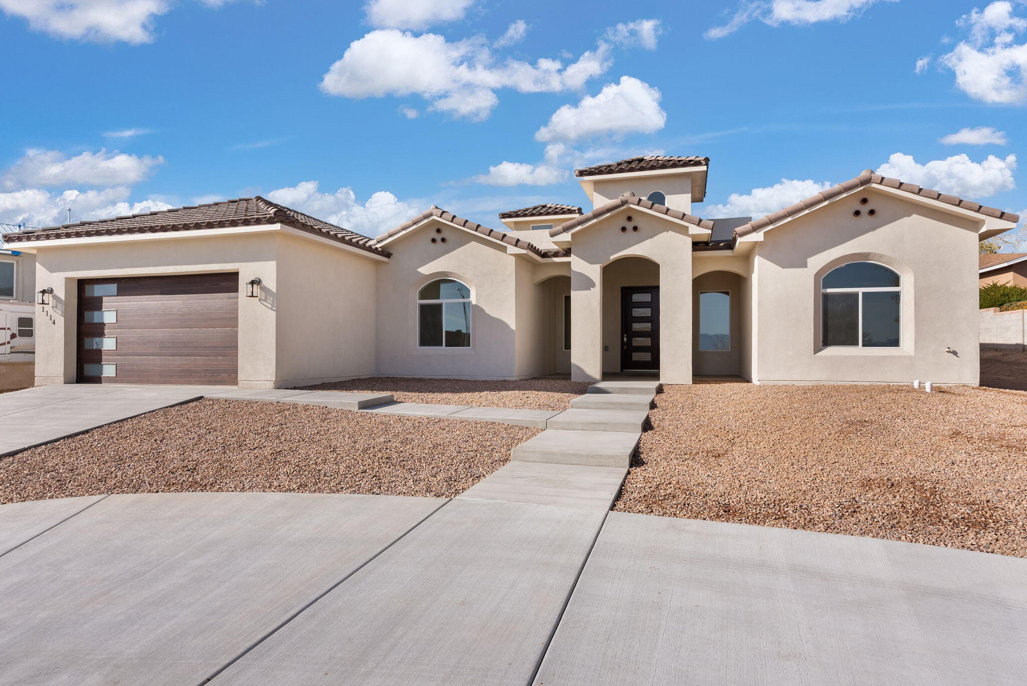 1114 Valley View Drive, Los Lunas, New Mexico image 2