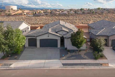 Photo of 3956 Kodiak Road NE, Rio Rancho, NM 87144 (MLS # 1093184)