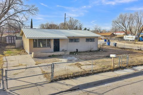 4608 Glendale Place NW Albuquerque NM 87105