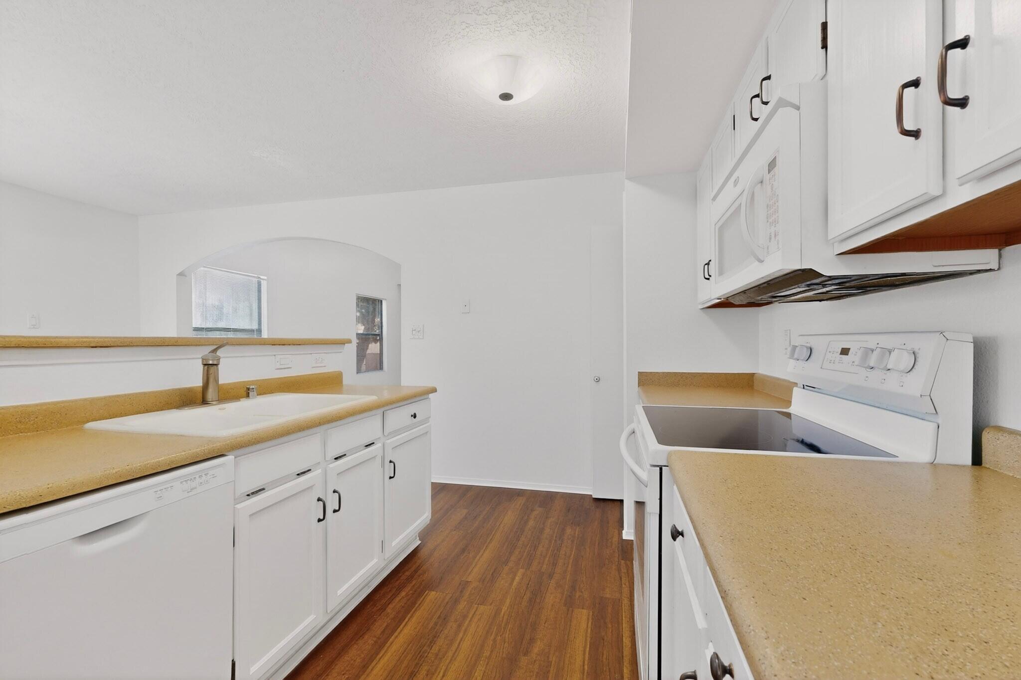 5004 Edwards Drive NE