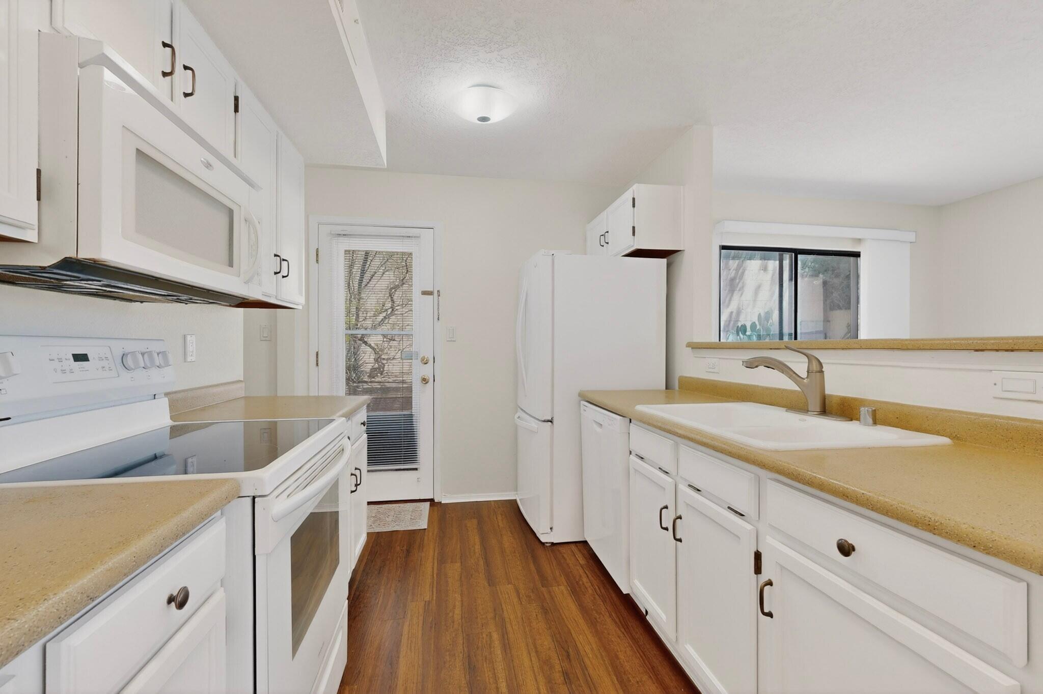 5004 Edwards Drive NE