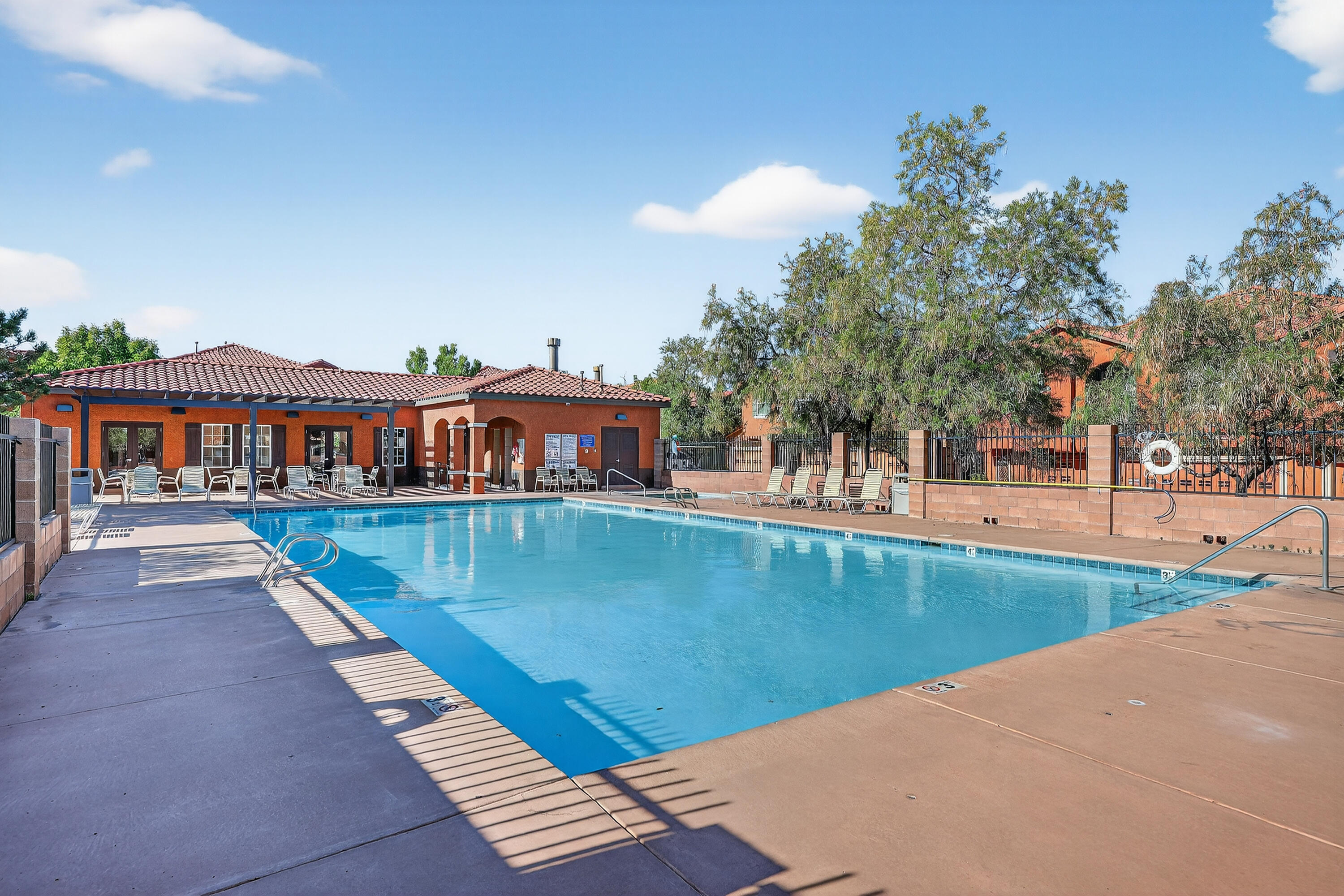 601 Menaul Boulevard NE UNIT 2106