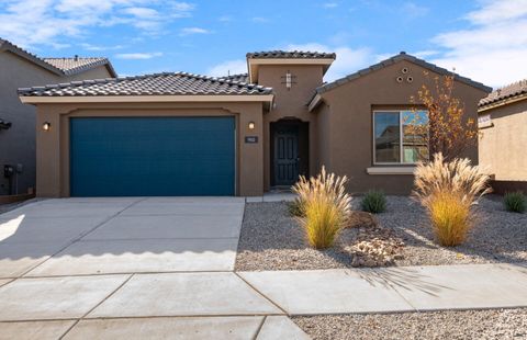 Photo of 940 Turquesa Loop SE, Rio Rancho, NM 87124 (MLS # 1094811)