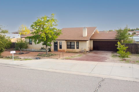 Photo of 1343 Pecos Road SW, Los Lunas, NM 87031 (MLS # 1111869)