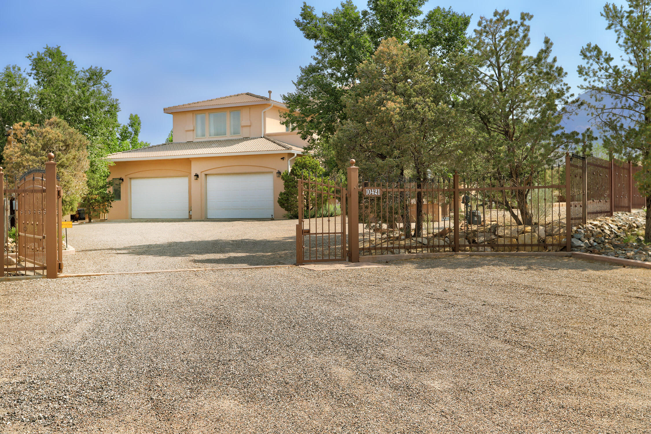 10421 Eagle Rock Avenue NE