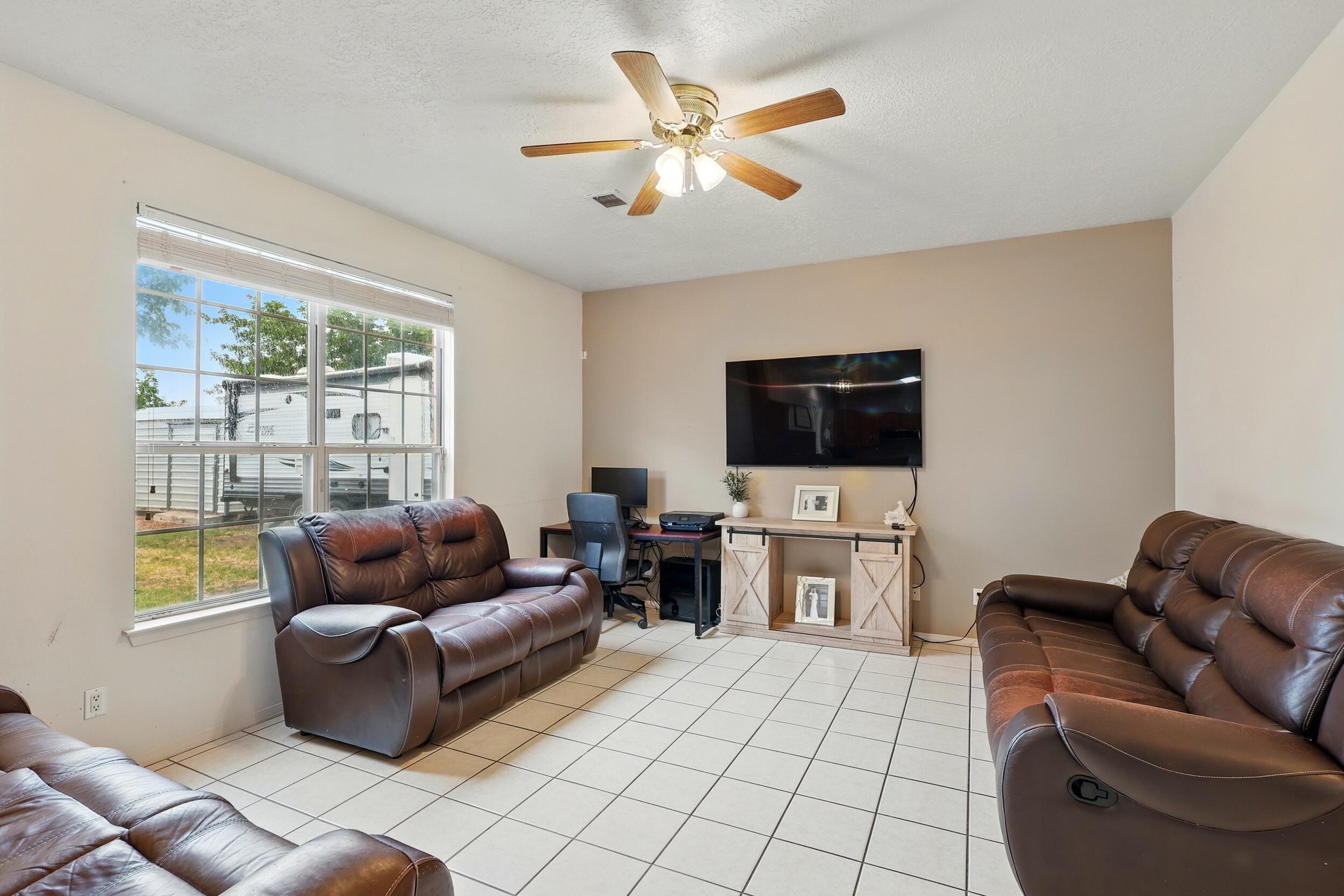 1401 Cerro Crestado Drive, Los Lunas, New Mexico image 13