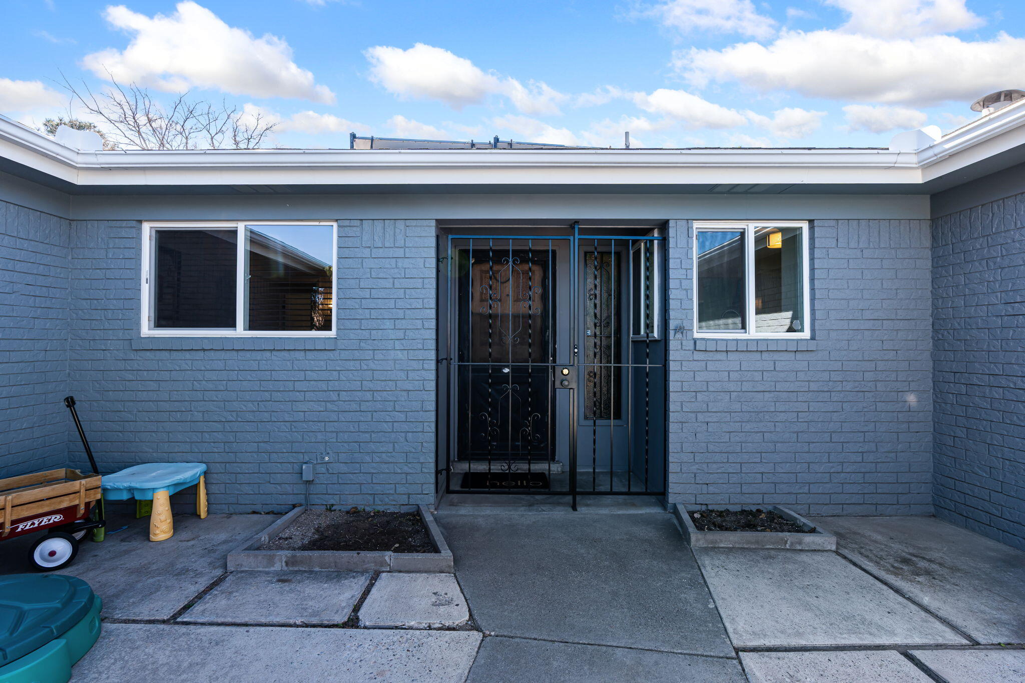 8708 Delamar Avenue NE