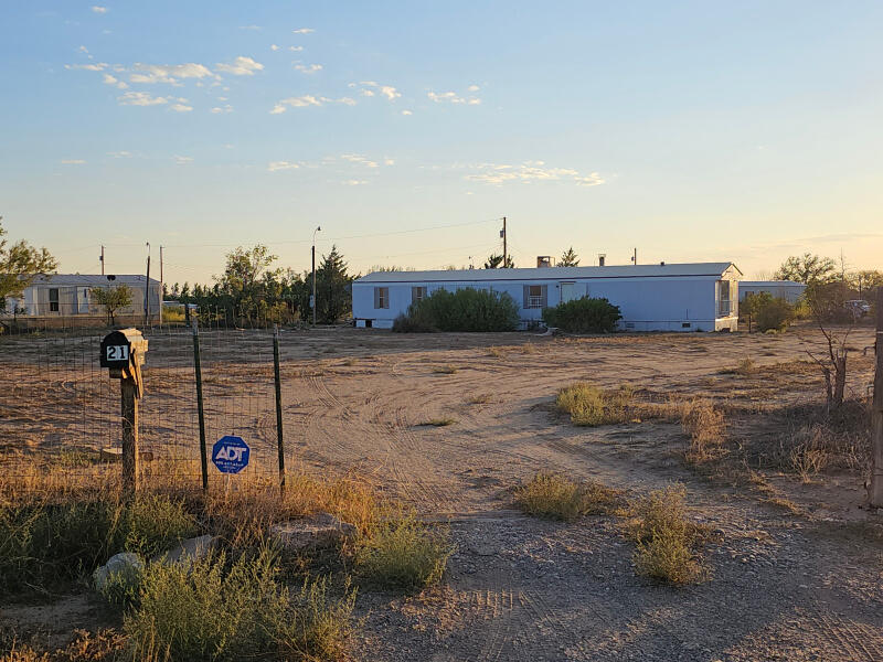 21 San Rafael Place, Los Lunas, New Mexico image 2