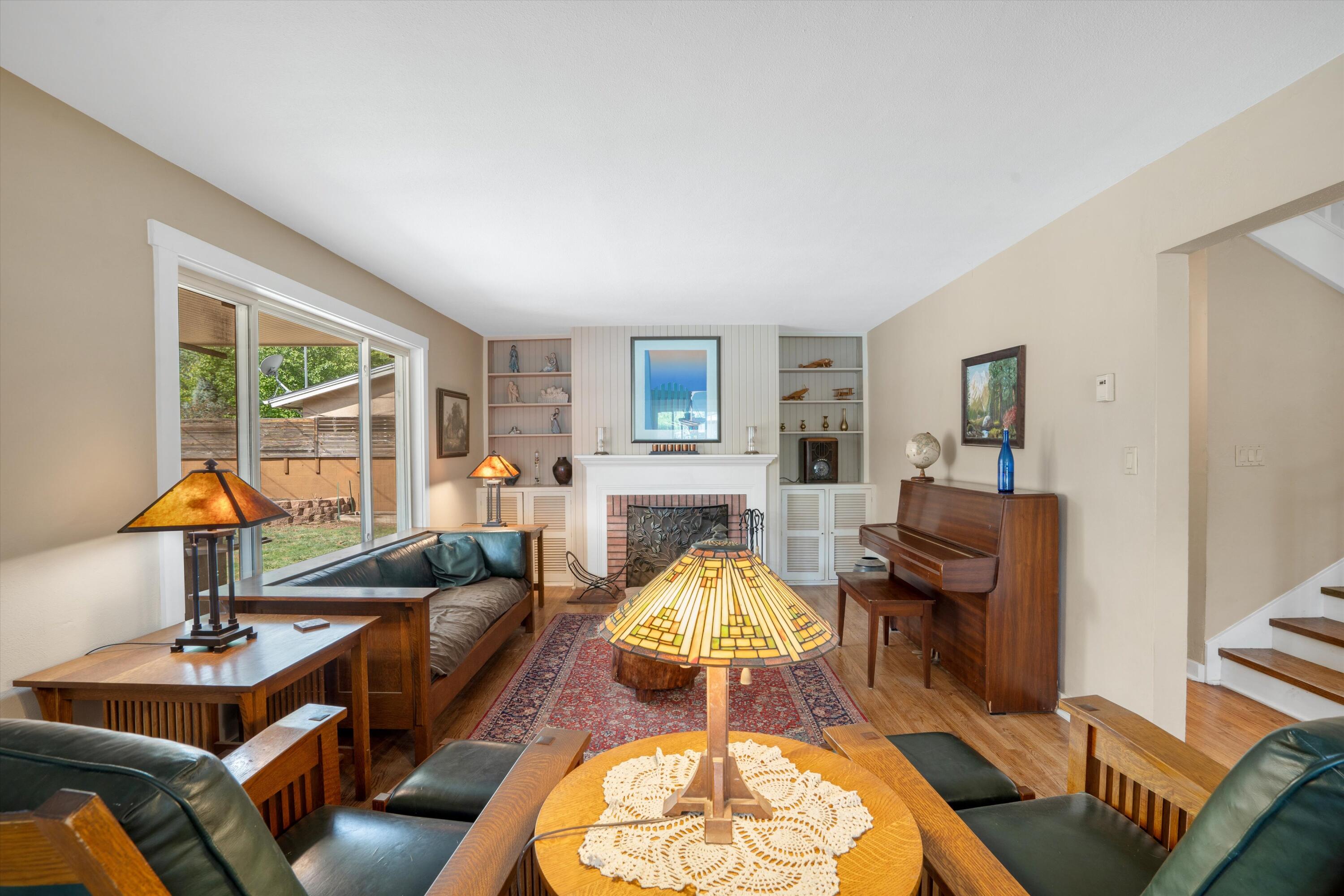 4244 BROADMOOR Avenue NE