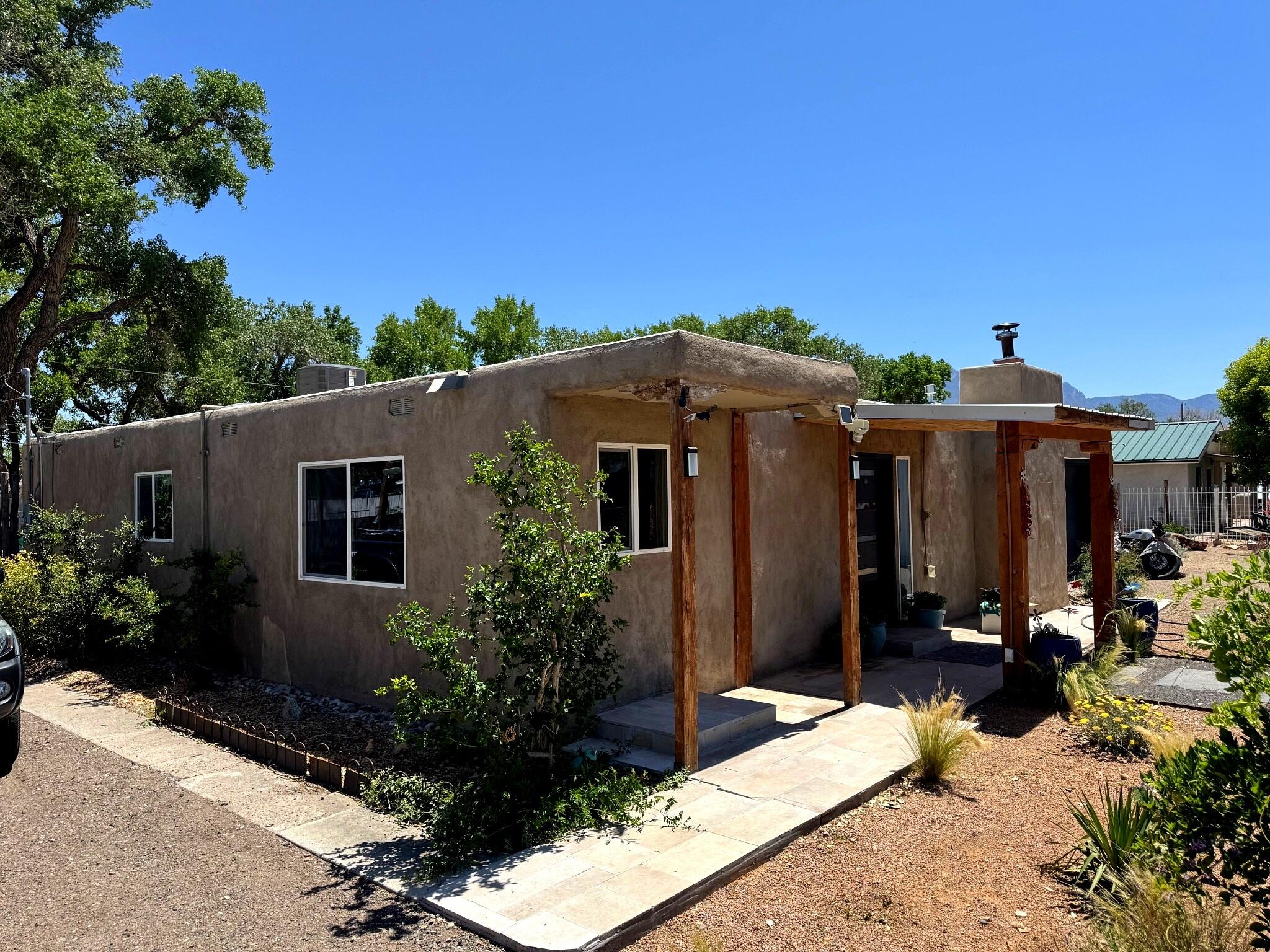 201 MARLOWE Lane