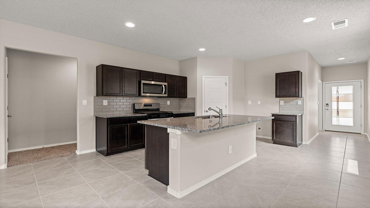 2465 Balcomie Road, Rio Rancho, New Mexico image 2