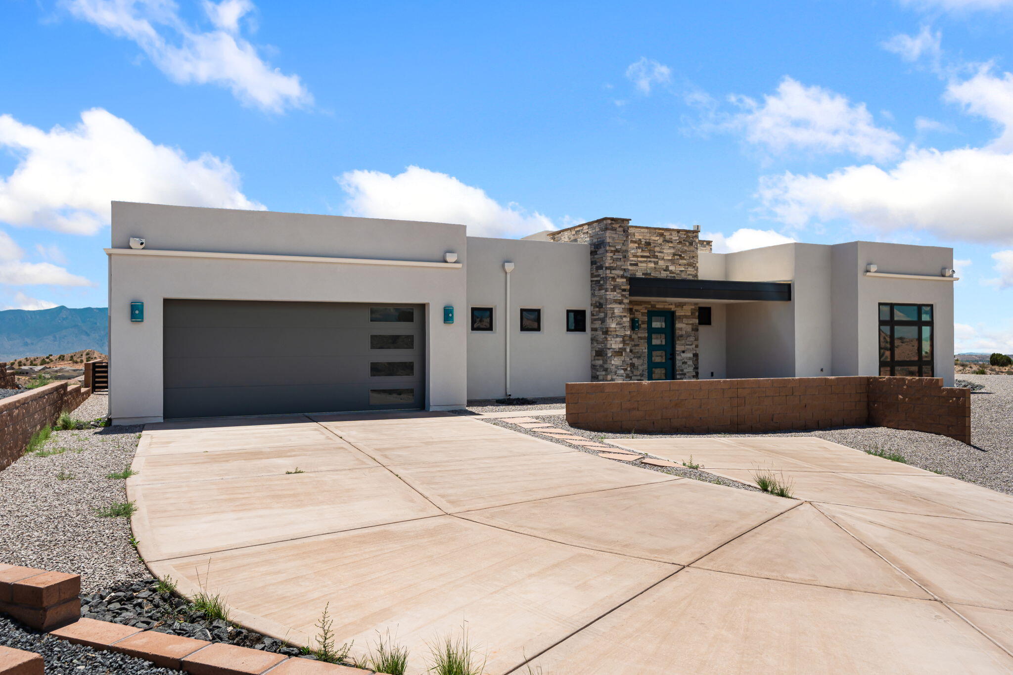 5617 Barranca Overlook Place NE