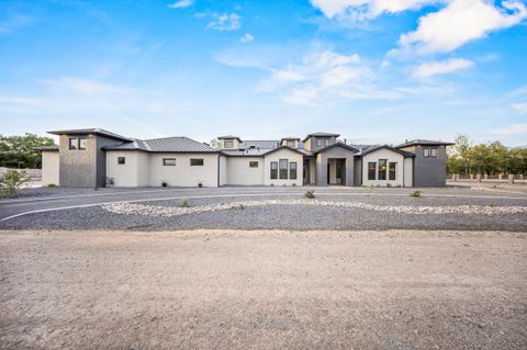 Photo of 613 VALLE QUERIDO Court NW, Albuquerque, NM 87114 (MLS # 1089761)