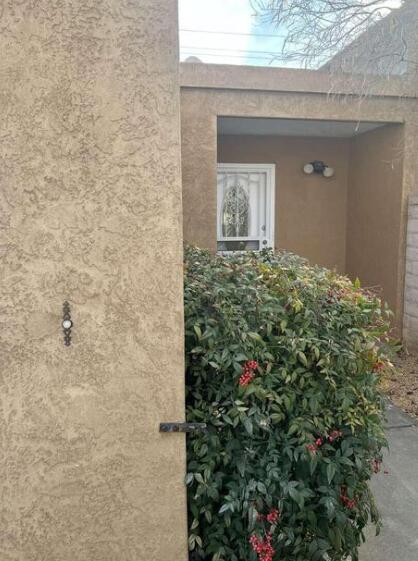 506 Ortiz Drive NE