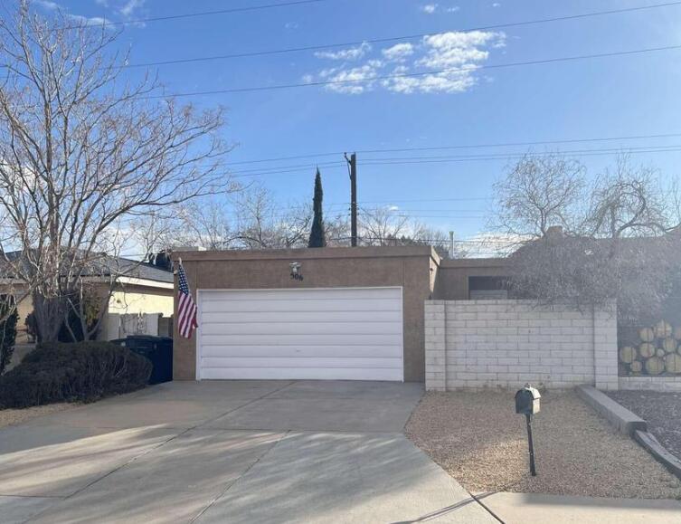 506 Ortiz Drive NE