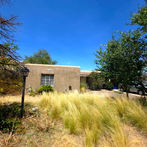 Photo of 1013 La Poblana Road NW, Albuquerque, NM 87107 (MLS # 1108602)