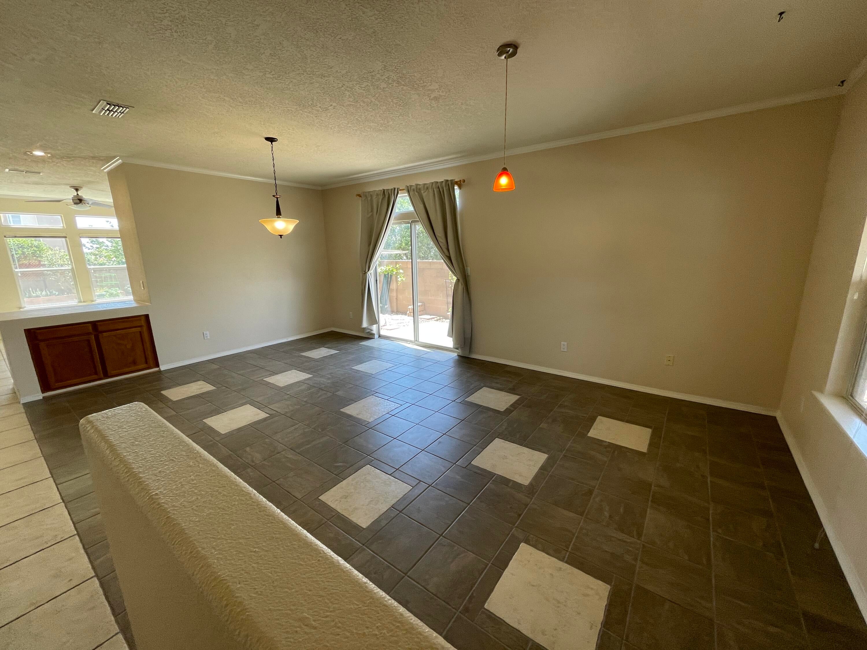 12400 Tularosa Trail NE