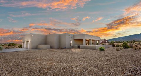 Photo of 7 Aztec Court, Placitas, NM 87043 (MLS # 1100232)