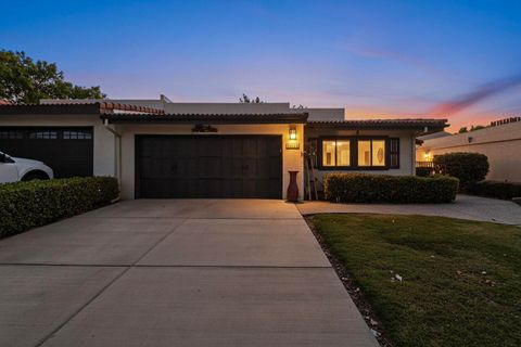 Photo of 9632 MERION Circle NE, Albuquerque, NM 87111 (MLS # 1091681)