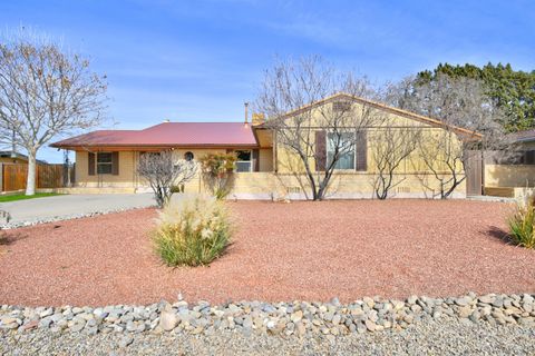 Photo of 7013 Aztec Road NE, Albuquerque, NM 87110 (MLS # 1098886)