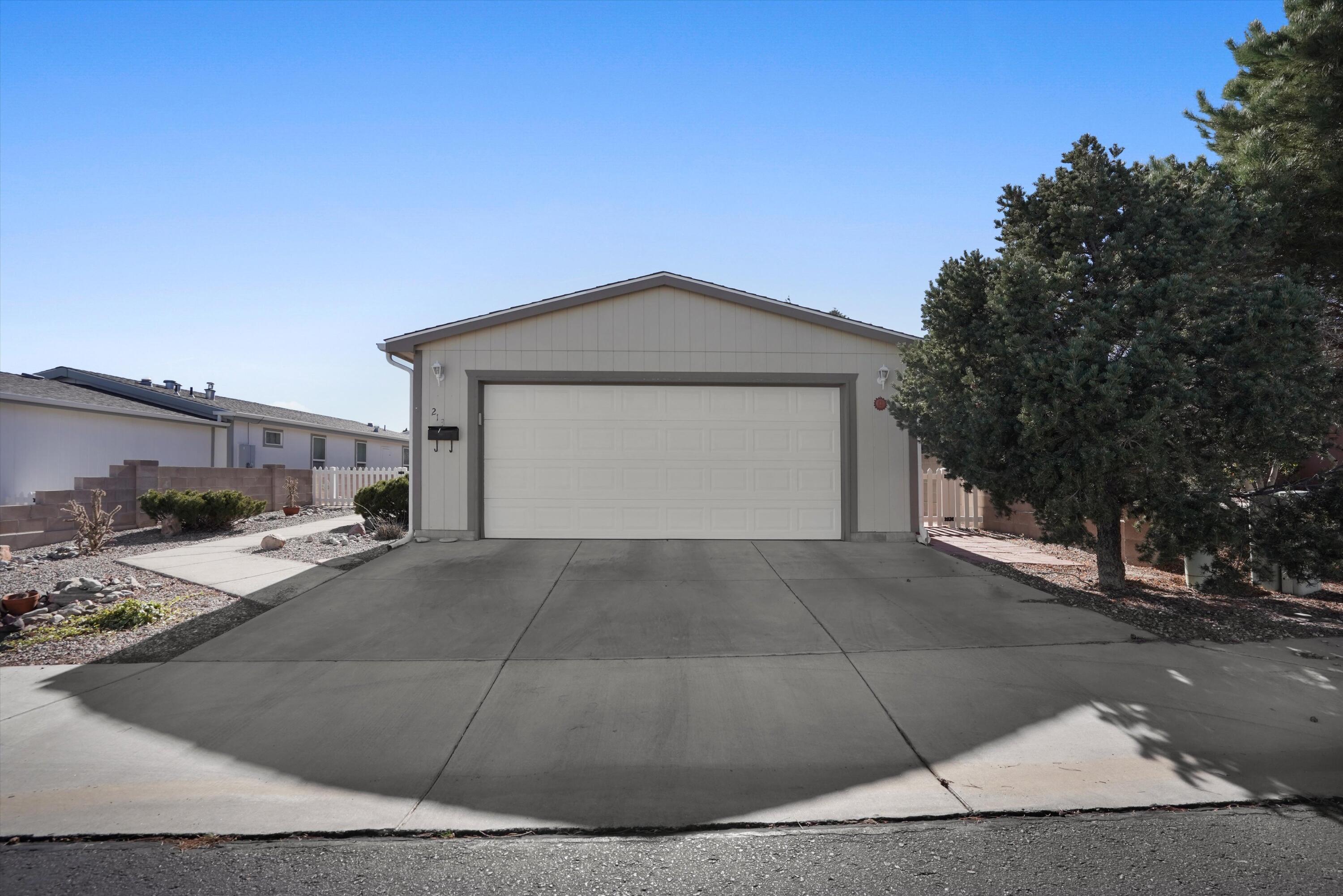 213 Sunrise Bluffs Drive