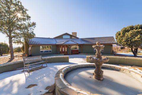 Photo of 102 Rabbit Road, Santa Fe, NM 87508 (MLS # 1097829)