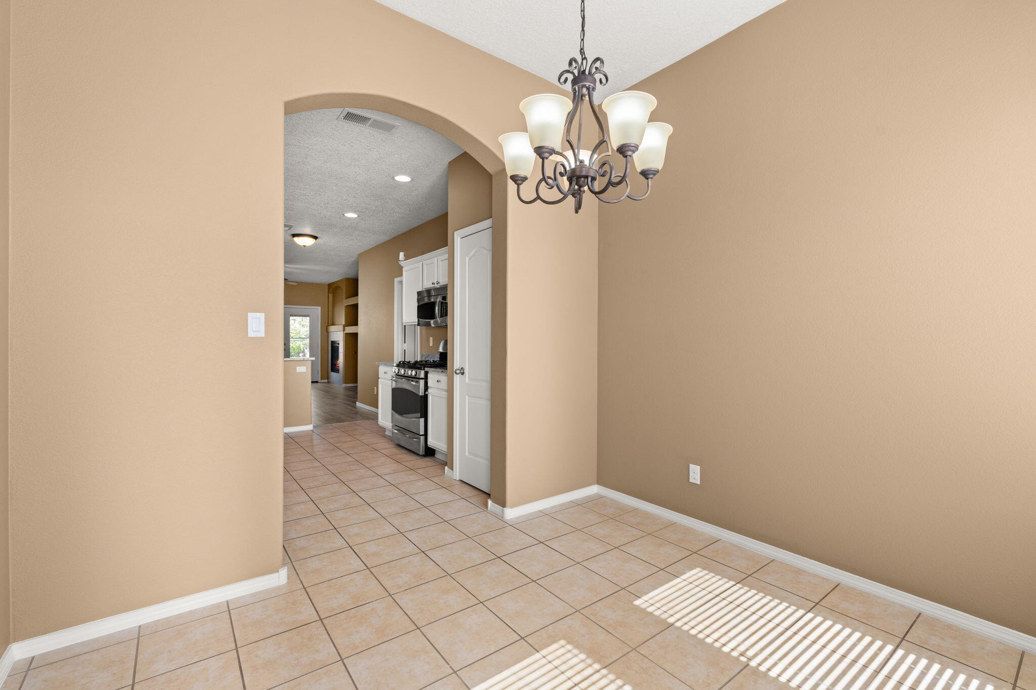 2443 Treviso Drive, Rio Rancho, New Mexico image 9