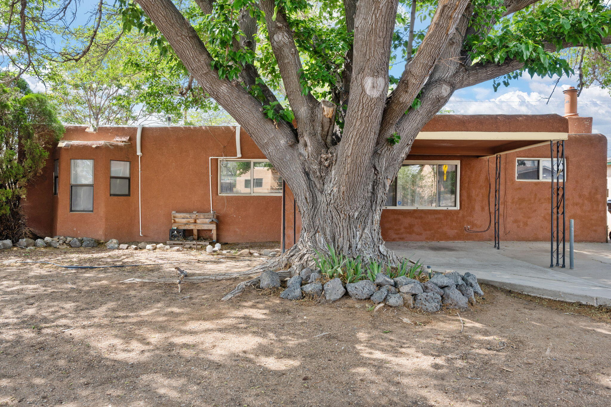 1409 Glorieta Street, Albuquerque, New Mexico image 1