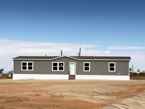 Mobile Home For Sale - 5 Meadowlake Circle<br/> Los Lunas, NM 87031