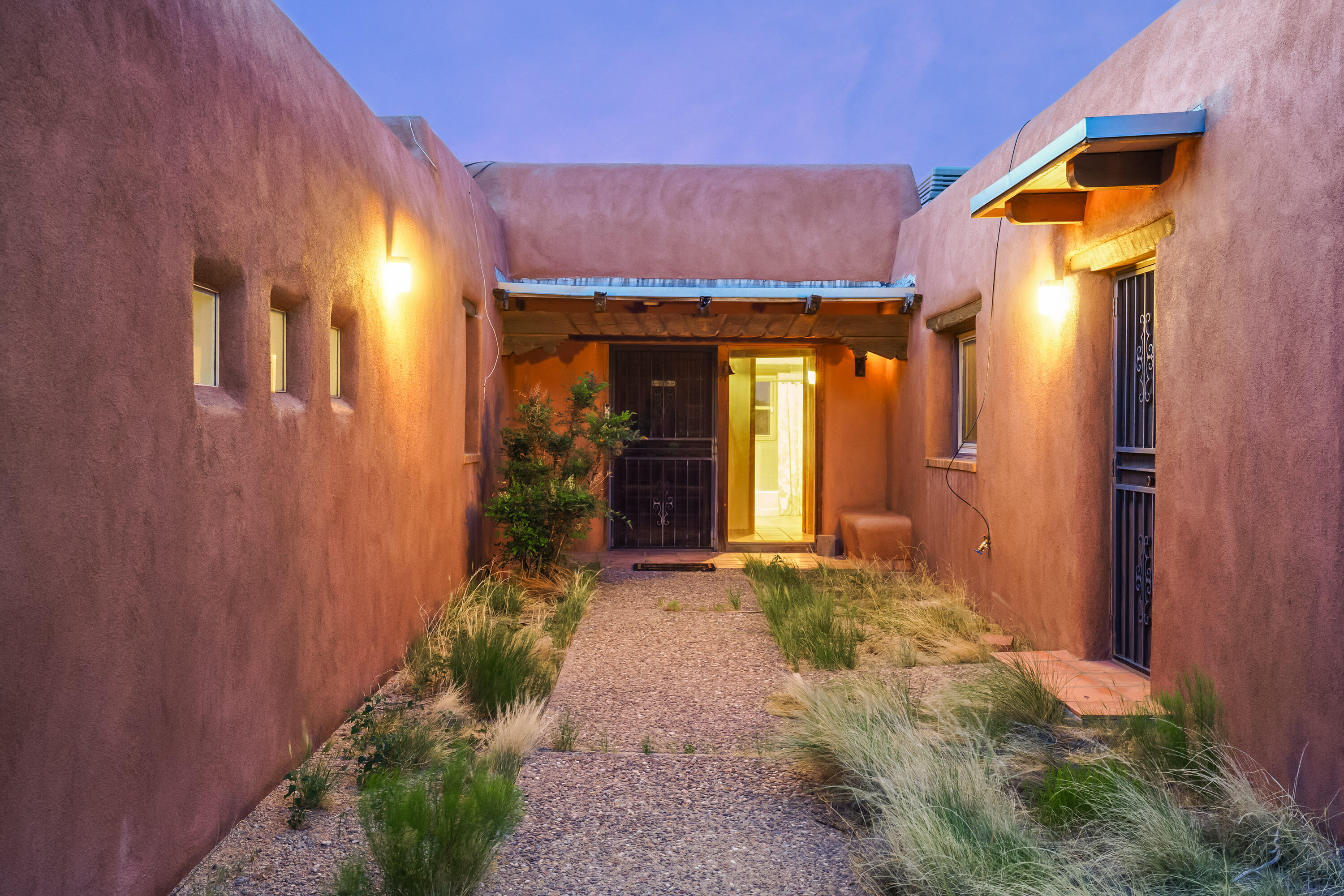 14 Lariat Road, Placitas, New Mexico image 1