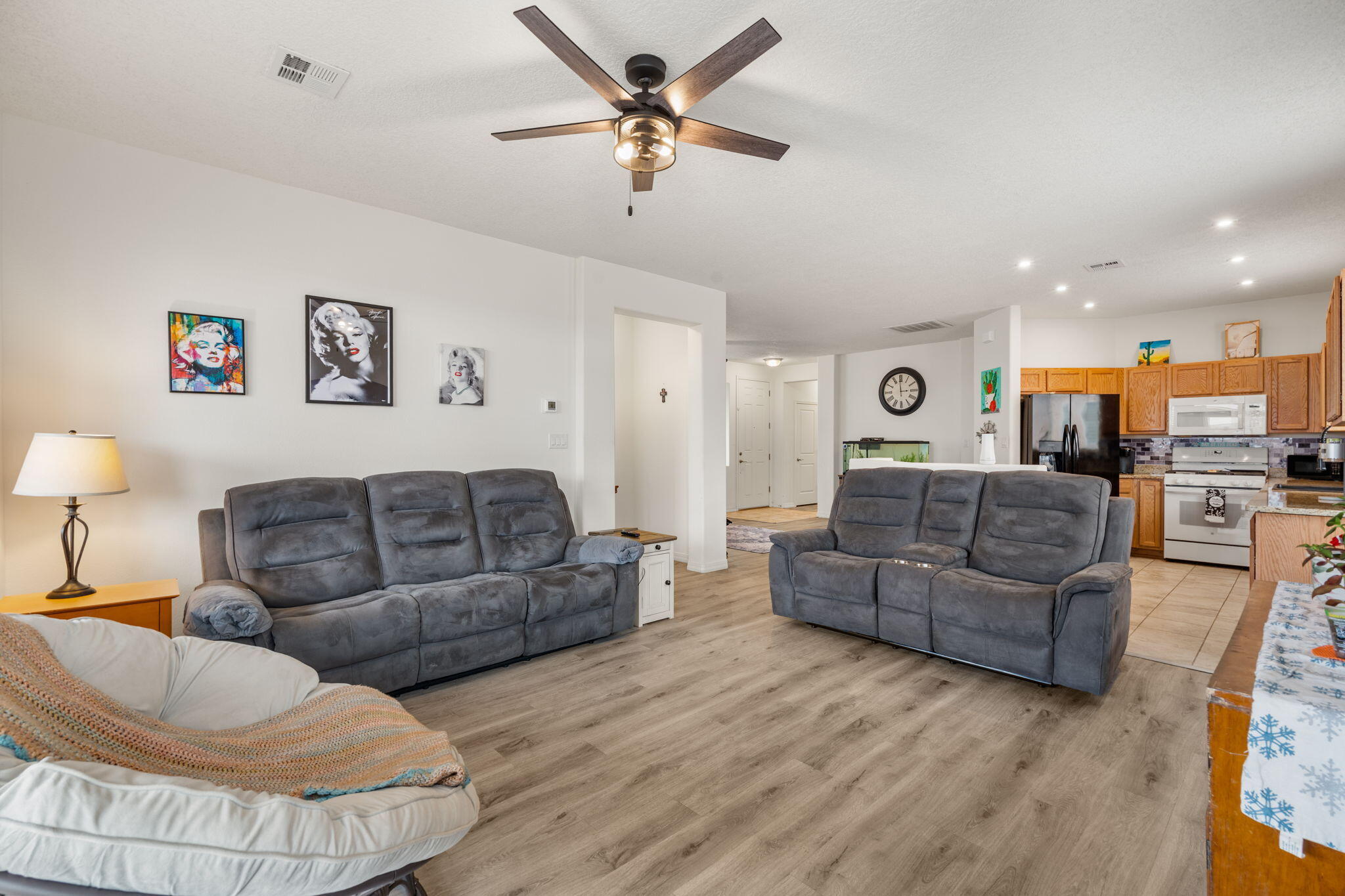 240 Rio Chama Circle, Los Lunas, New Mexico image 8