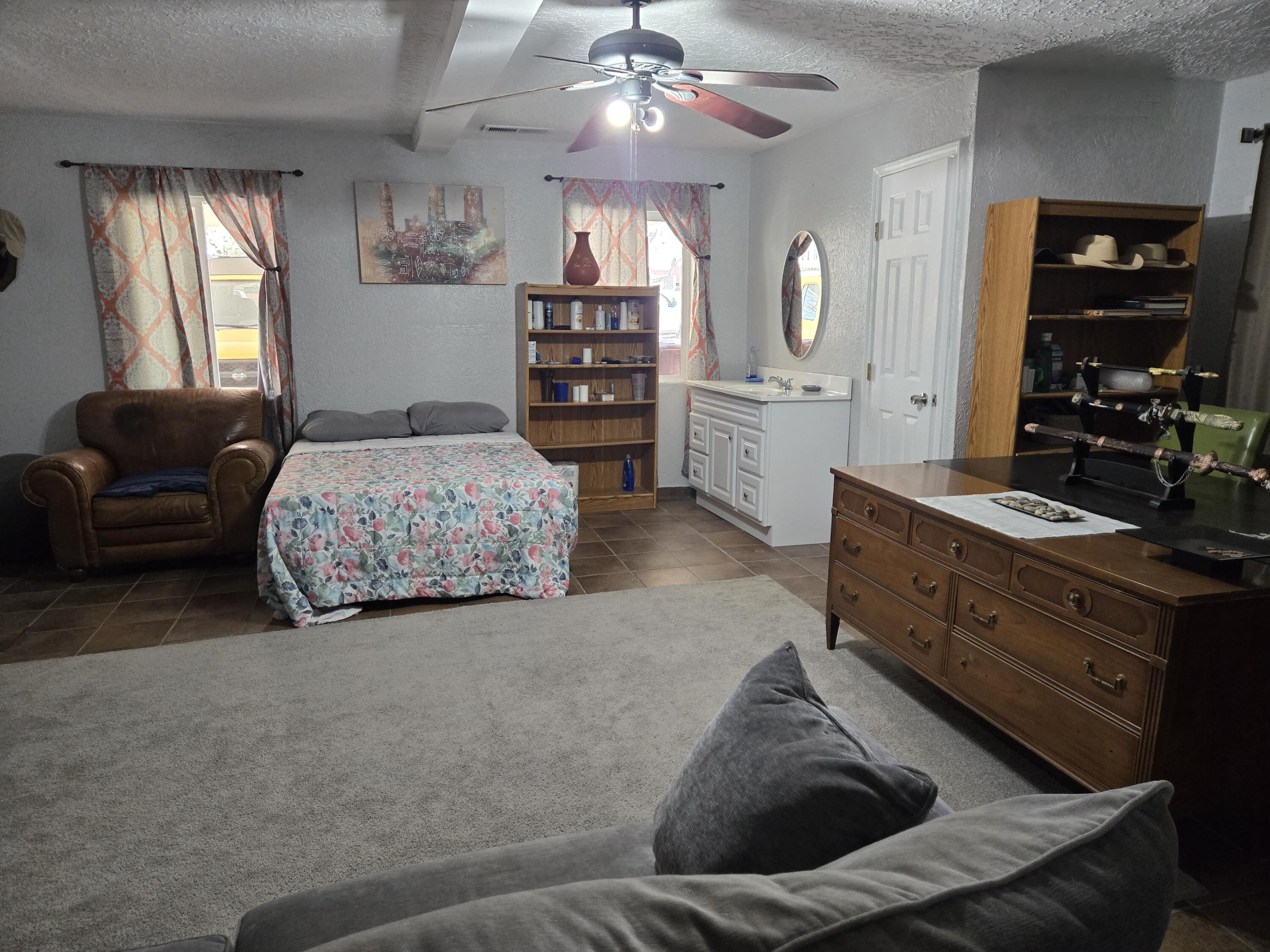 908 W Chavez Avenue, Belen, New Mexico image 46