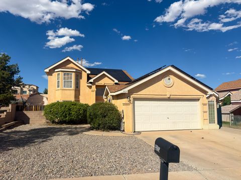 Homes For Sale - 882 Avenida Pastoral<br/> Los Lunas, NM 87031