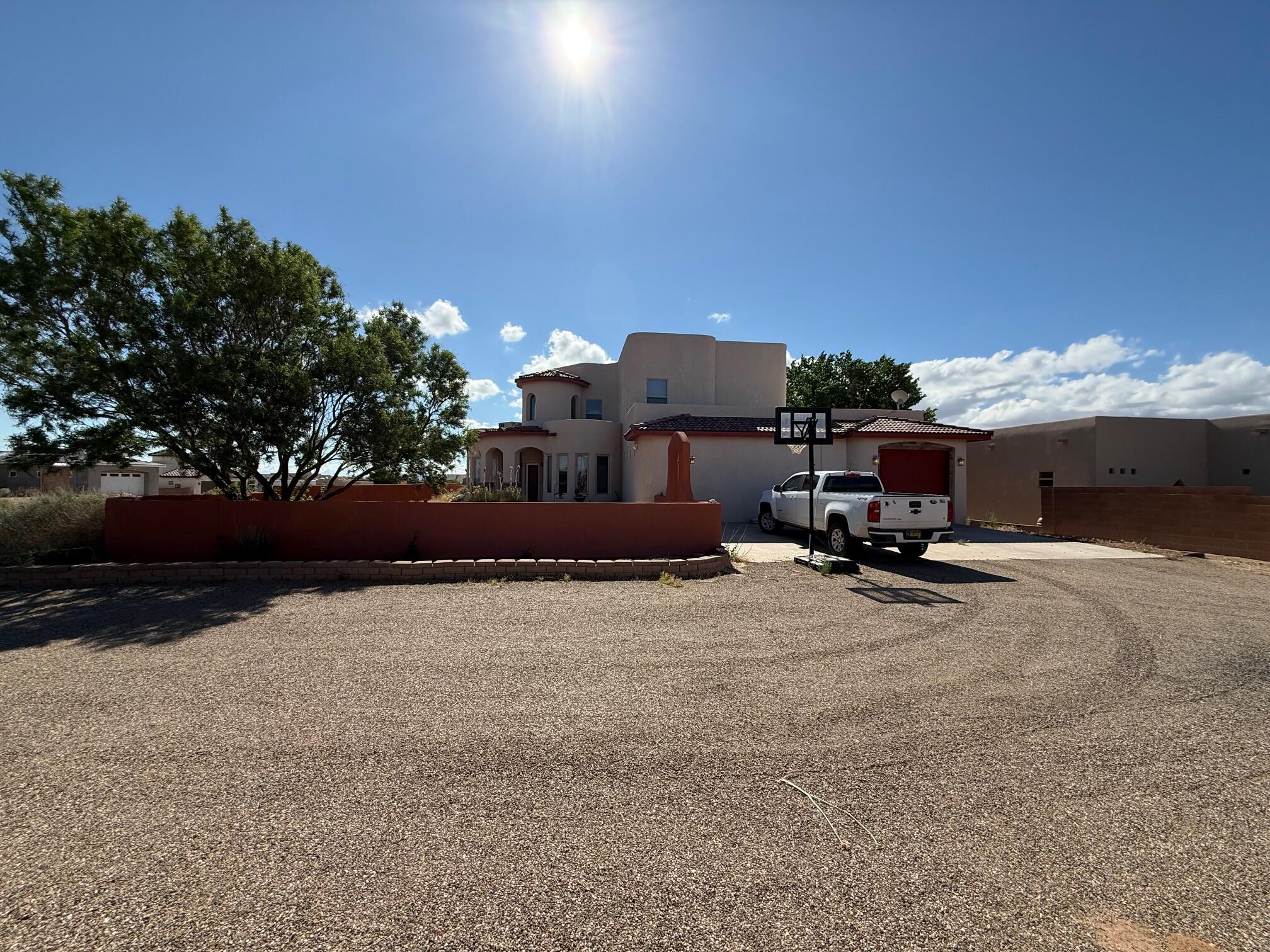 1739 SHOSHONE Trail NE